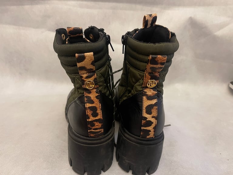 River Island boots size 6