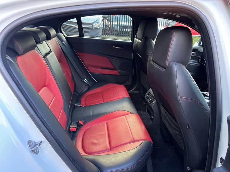 JAGUAR XE 2.0 d R-Sport 2017