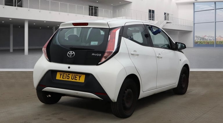 2015 Toyota AYGO 1.0 VVT-i X-Play 5dr HATCHBACK Petrol Manual
