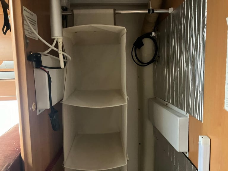 Lunar Fivestar Motorhome Fixed Bed 4 Berth 06’ Renault DCI 120 LWB