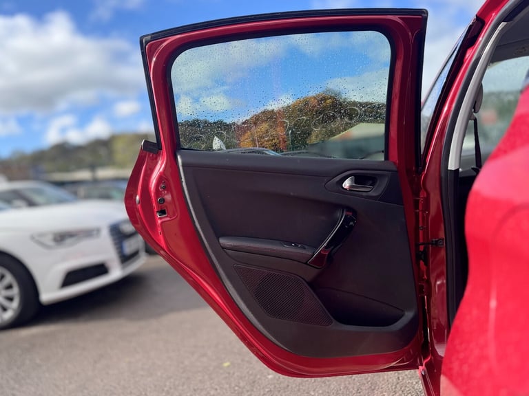 2015 Peugeot 208 1.6 BlueHDi 120 GT Line 5dr HATCHBACK Diesel Manual