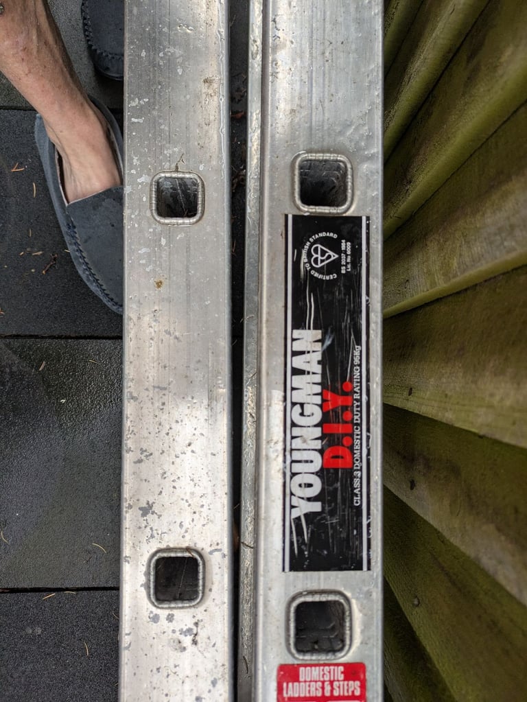 Double extension ladder 