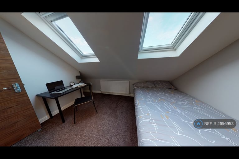 7 bedroom house in Charter Avenue, Coventry, CV4 (7 bed) (#2656953)