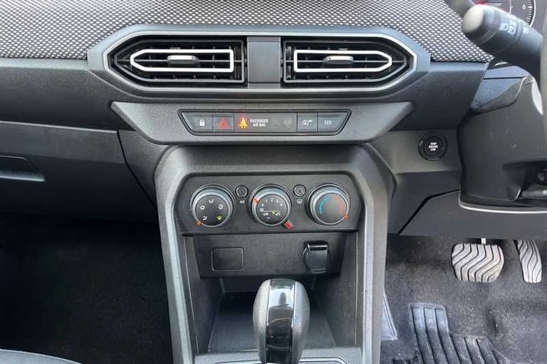 2023 Dacia Sandero 1.0i TCe (90 PS) Expression 5 Door Petrol Hatchback Automatic Hatchback Petrol...