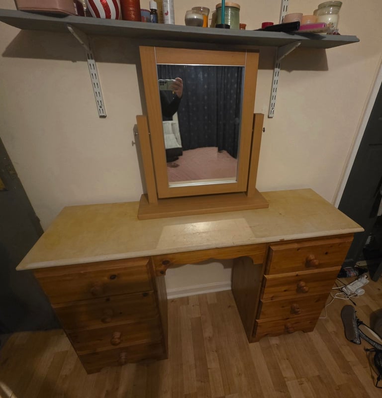 Wooden oak dressing table 