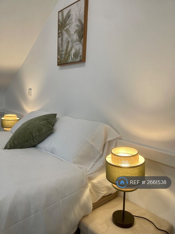 3 bedroom flat in Oak Terrace, Liverpool, L7 (3 bed) (#2661538)