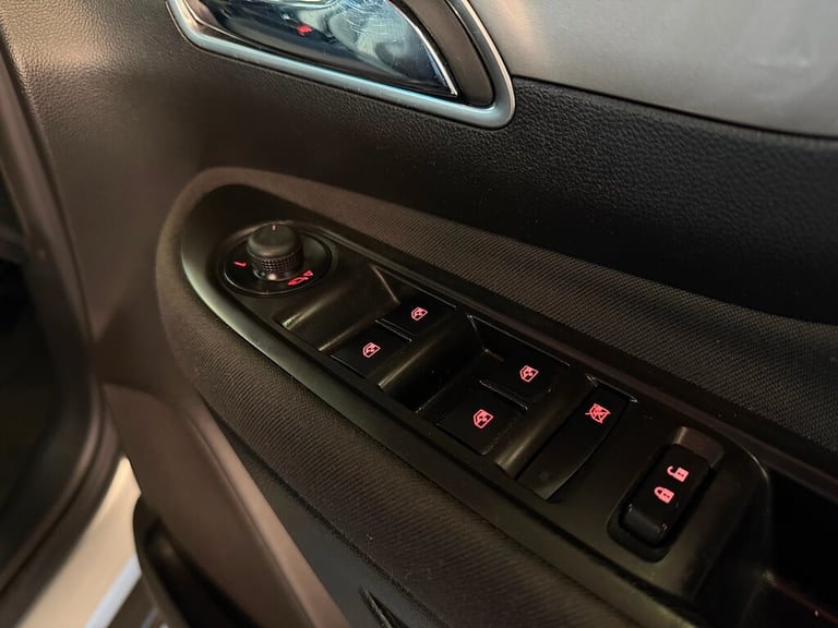 2016 Vauxhall Mokka 1.4i Turbo Exclusiv SUV 5dr Petrol Manual 2WD Euro 6 (s/s) (140 ps) SUV Petro...