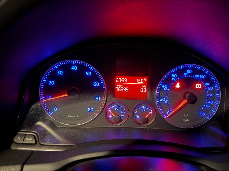 Volkswagen, JETTA, Saloon, 2006, 1595 (cc), 4 doors