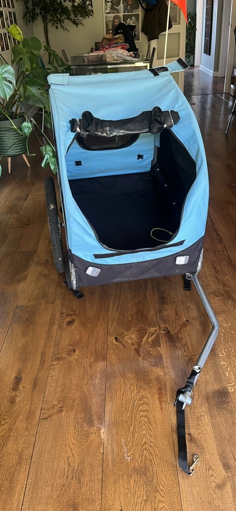 Dog trailer for bikes 