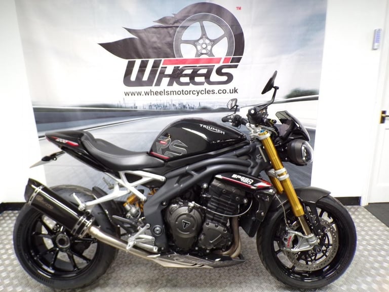 2022 Triumph Speed Triple 1200 RS