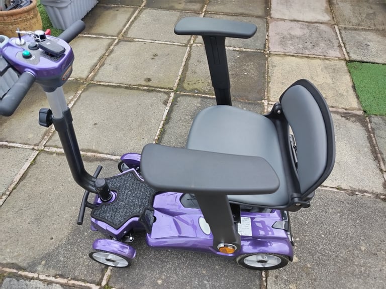 Middletons Discovery Pro Auto Folding Mobility Scooter in Garstang