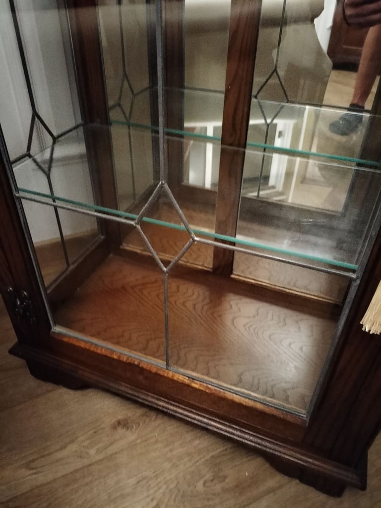 Old charm display cabinet 