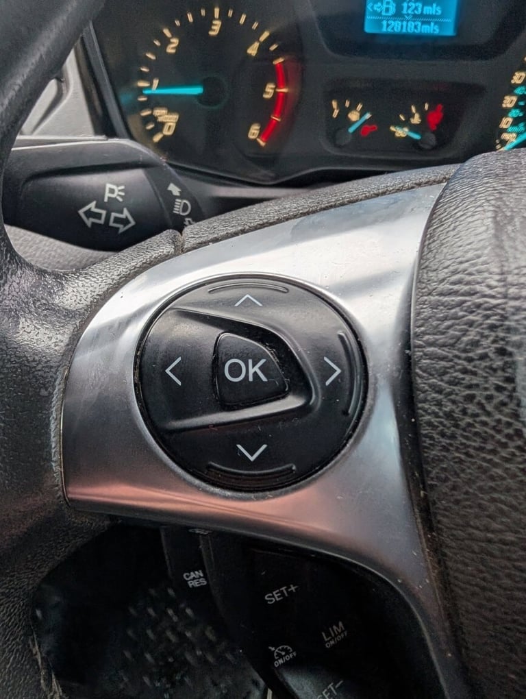 FORD TRANSIT CUSTOM 2.2 TDCi 290 Limited 2015