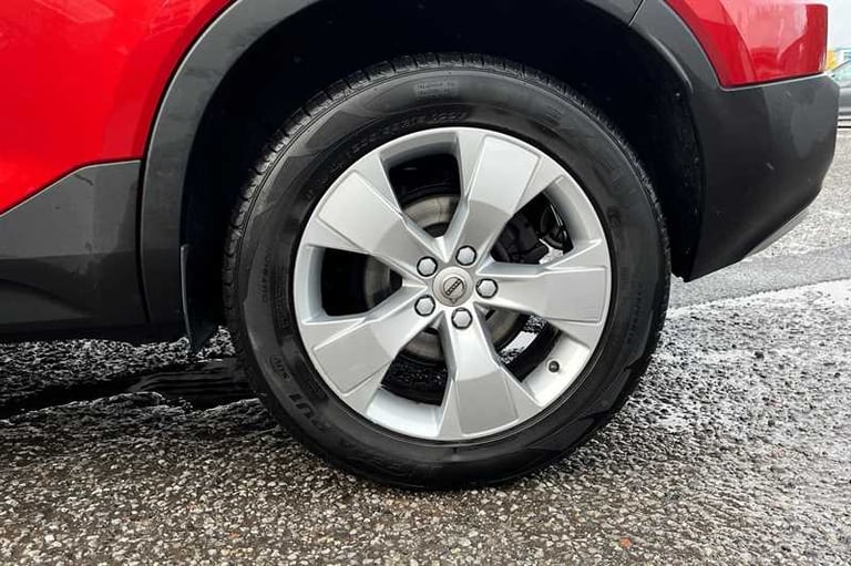 2021 Volvo XC40 1.5 T3 Momentum SUV 5dr Petrol Auto Euro 6 (s/s) (163 ps) SUV Petrol Automatic