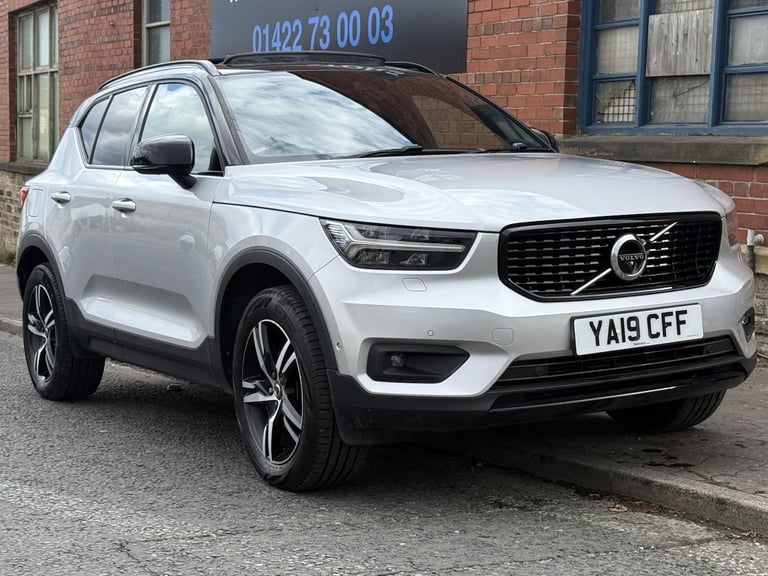 image for 2019 Volvo XC40 2.0 T5 R-Design SUV 5dr Petrol Auto AWD Euro 6 (s/s) (247 ps) SUV Petrol Automatic