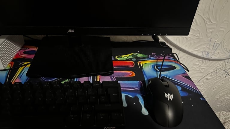 Gaming aoc monitor27 inch  with keyboard and mouse 