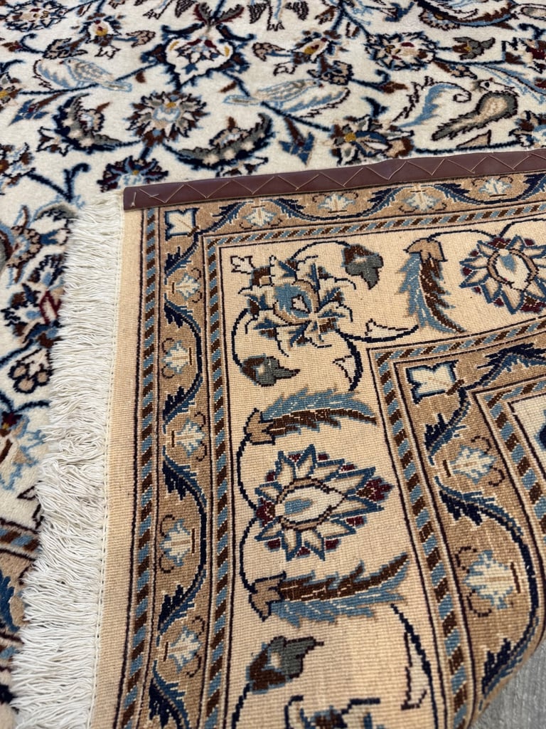 Very Rare and fine handmade Persian Naine rug 310 x 200 cm 