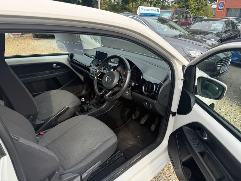 2015 Volkswagen up! 1.0 Move Up 3dr HATCHBACK PETROL Manual
