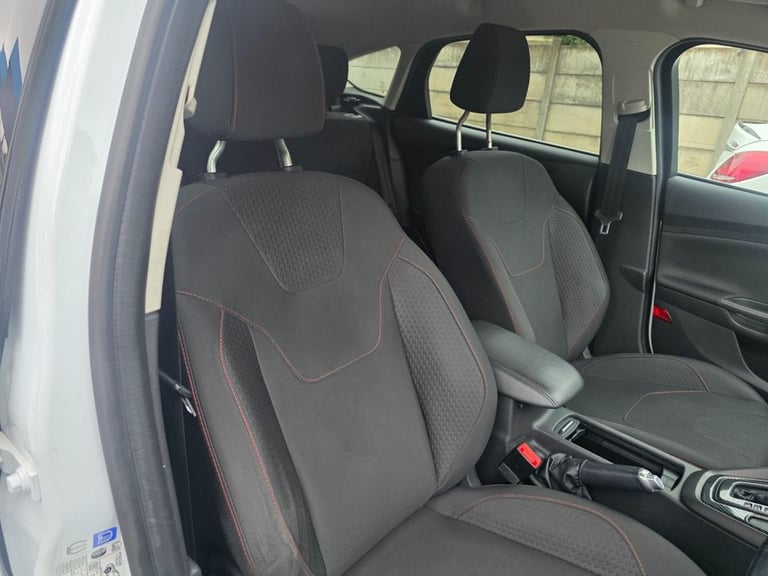 2016 Ford Focus 1.0 EcoBoost 125 Zetec S 5dr Auto HATCHBACK PETROL Automatic