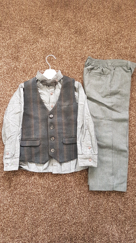 image for Boys Full Suit Outfit. 