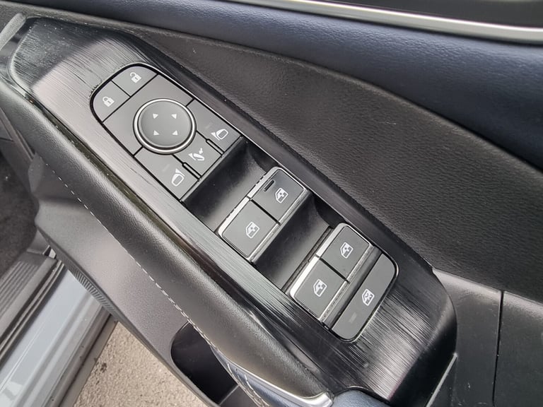 2021 Nissan Qashqai 1.3 DiG-T MH Tekna 5dr Hatchback Petrol Manual