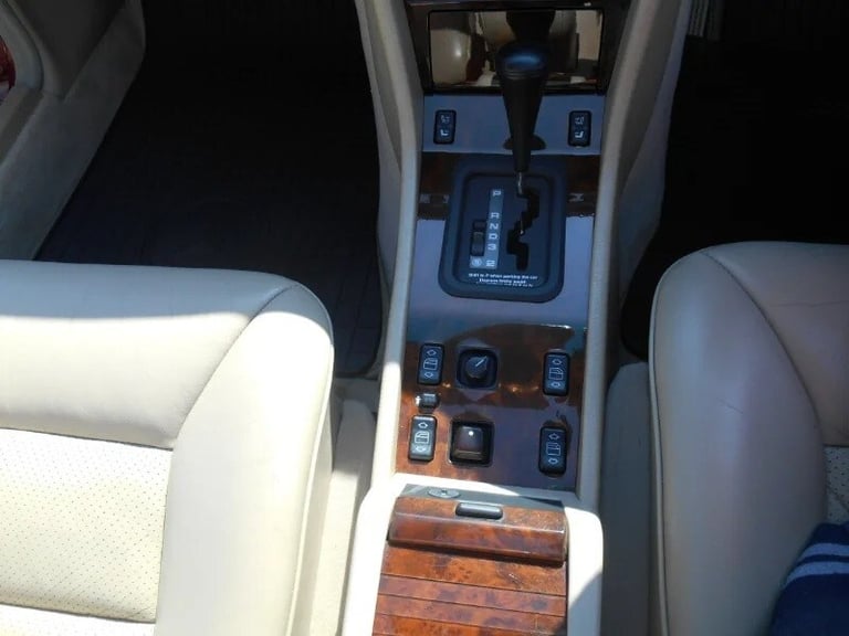 1994 Mercedes-Benz E Class E220 2-Door Petrol