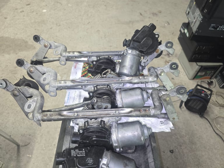 Toyota Prius, Auris, Corolla, Yaris all models and years Wiper motor