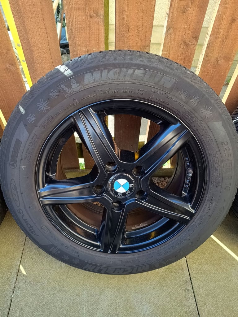 Alloy wheels with premium tyres (winter)