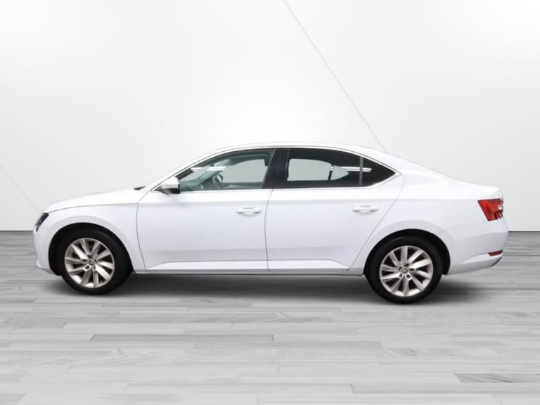 2022 Skoda Superb 2.0 TDI SE Technology Hatchback 5dr Diesel DSG Euro 6 (s/s) (150 ps) 1 FORM Hat...