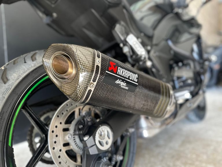 STUNNING ONE OWNER 2022/22 KAWASAKI NINJA 1000 SX PERFORMANCE MOTORCYCLE 