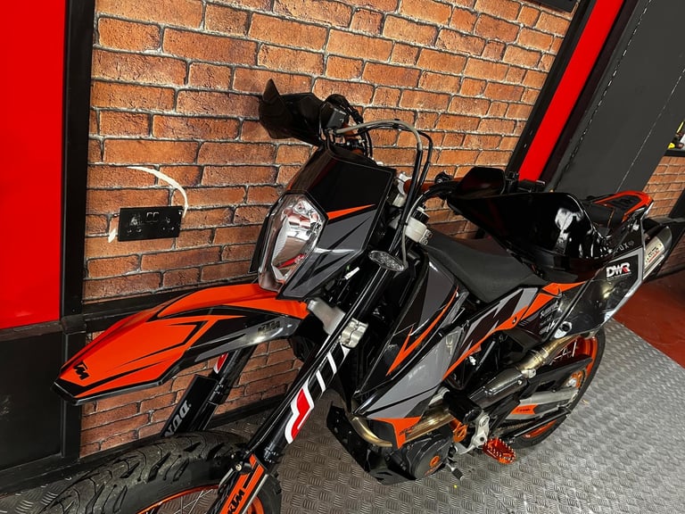 2012 KTM 690 SMC LOTS OF EXTRAS