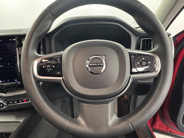 VOLVO XC60 2.0h T6 Recharge 18.8kWh Plus Auto AWD Euro 6 (s/s) 5dr 2024