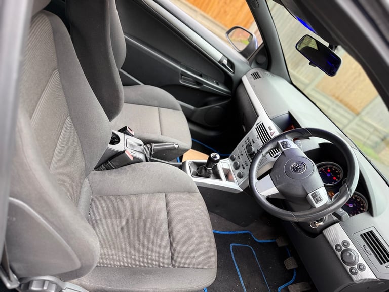 Vauxhall, ASTRA, Hatchback, 2010, Manual, 1364 (cc), 3 doors