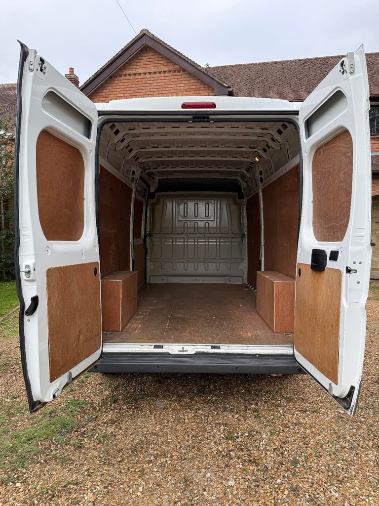 Peugeot Boxer 2016 2.0 BlueHDI Professional 335 L3 H2.