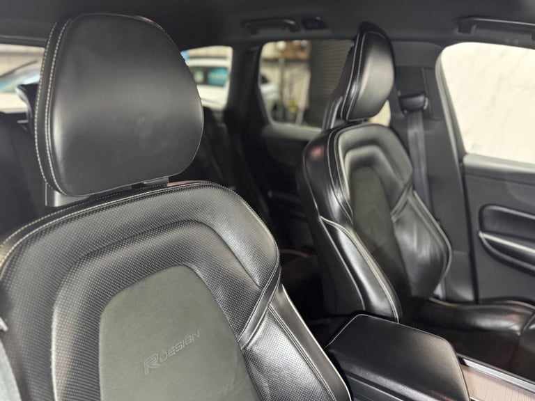 2018 Volvo XC60 2.0 D4 R-Design Auto AWD Euro 6 (s/s) 5dr ESTATE Diesel Automatic