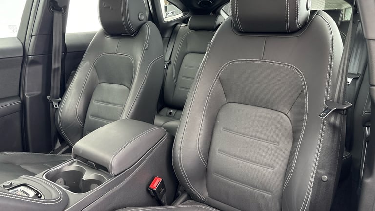 2022 Jaguar E-Pace 1.5 P300e 11.5kWh R-Dynamic HSE SUV 5dr Petrol Plug-in Hybrid Auto AWD Euro SU...