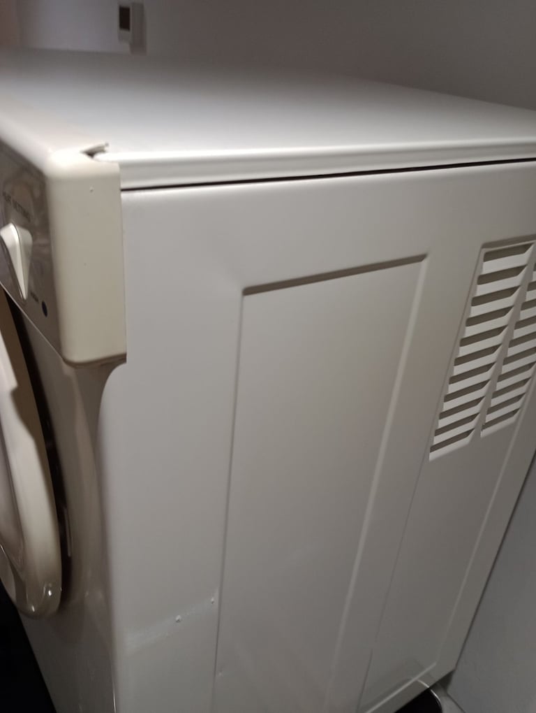 White Knight 3kg compact dual heat tumble dryer 