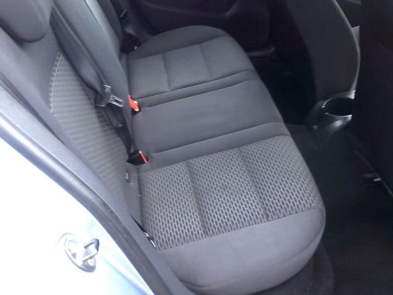 2011 Volkswagen Golf 1.6 TDI S Hatchback 5dr Diesel Manual Euro 5 (90 ps) Hatchback Diesel Manual