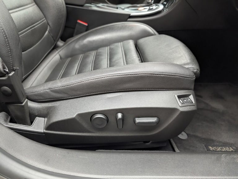 2016 Vauxhall Insignia 2.0 CDTi Elite Nav Hatchback 5dr Diesel Auto Euro 6 (170 ps) - PARKING SEN...