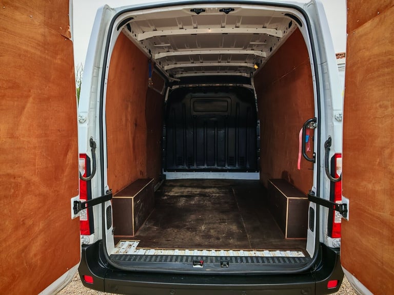 2021 Renault Master MM35dCi 135 Business+ Medium Roof Van Medium Roof Van Diesel Manual