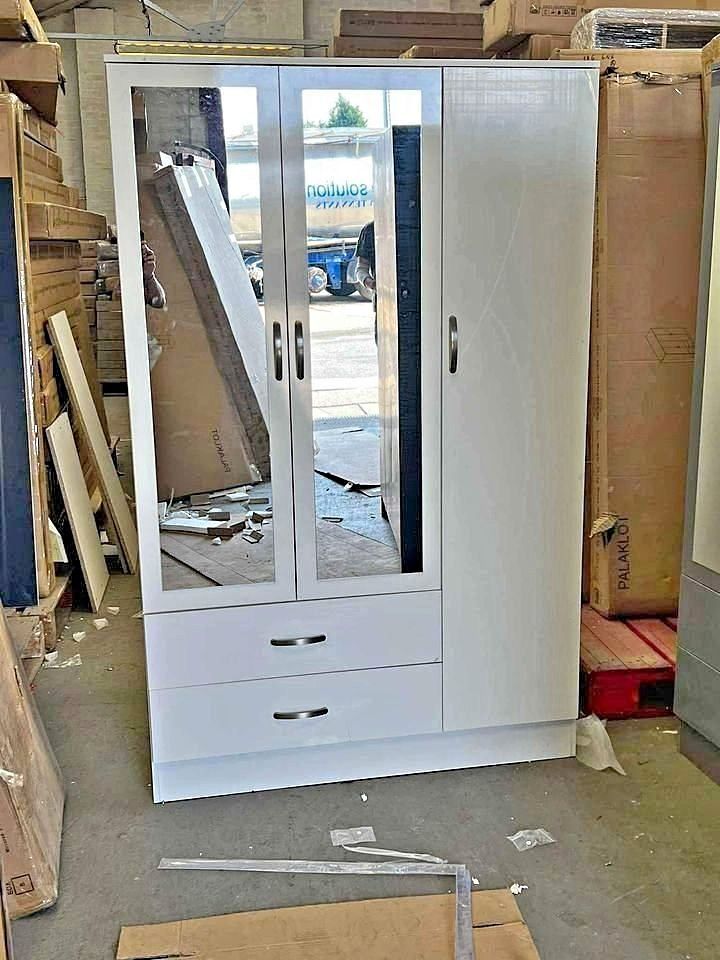 💥WARDROBE NEW CONDITION CHEST DRAWERS , BED SIDES NEAR ME ASSEMBLED FOR SALE AND 1 YEAR Warrenty💥