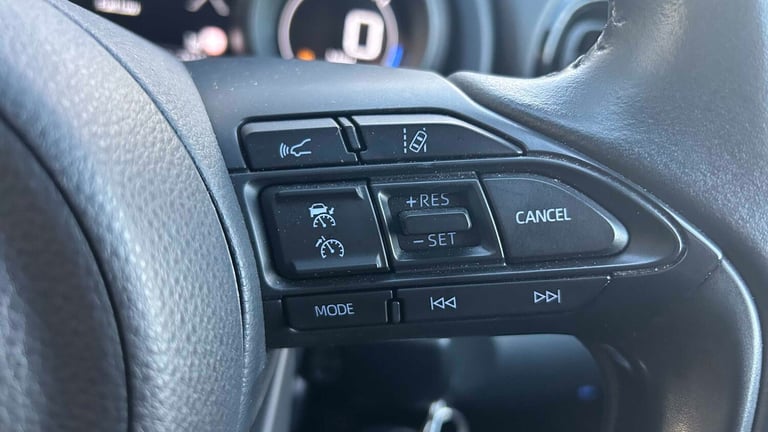 2022 Toyota Yaris 1.5 Hybrid Design 5dr CVT HATCHBACK PETROL/ELECTRIC Automatic