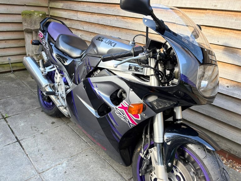 1993 / K Suzuki GSXR110 WP £3500 Black/Grey 16890 miles.