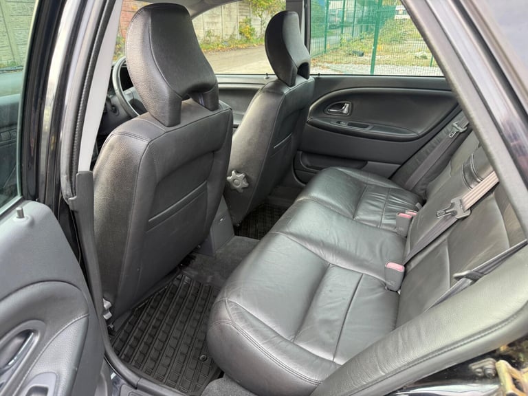 2003 Volvo S40 1.8 S 4dr [122bhp] SALOON PETROL Manual