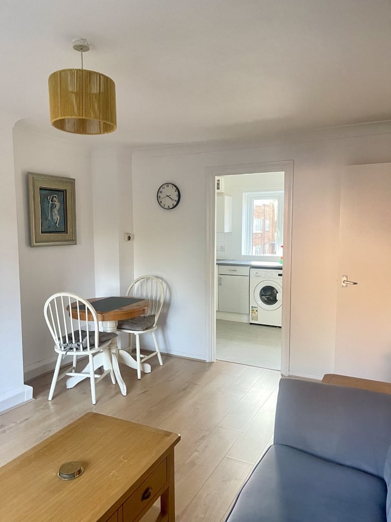 1 Bedroom Flat to rent -Windsor