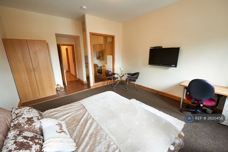 image for Studio flat in Legrams Mill Residence, Bradford, BD7 (#2620456)