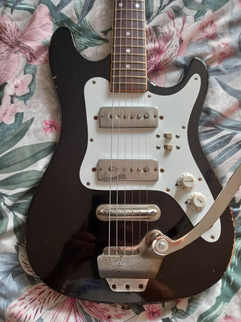 1970s Teisco Satellite 168 G electric guitar. Made in Korea. 