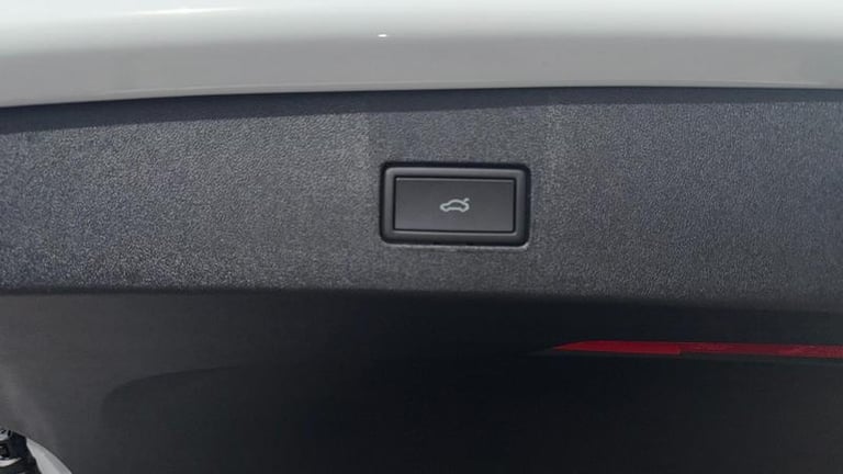 2025 Volkswagen Touran 1.5 TSI eHybrid 272 R-Line Edition 5dr DSG6 Automatic Estate Hybrid Automatic