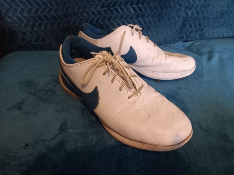 Nike waterproof spiked golf shoes, size 11