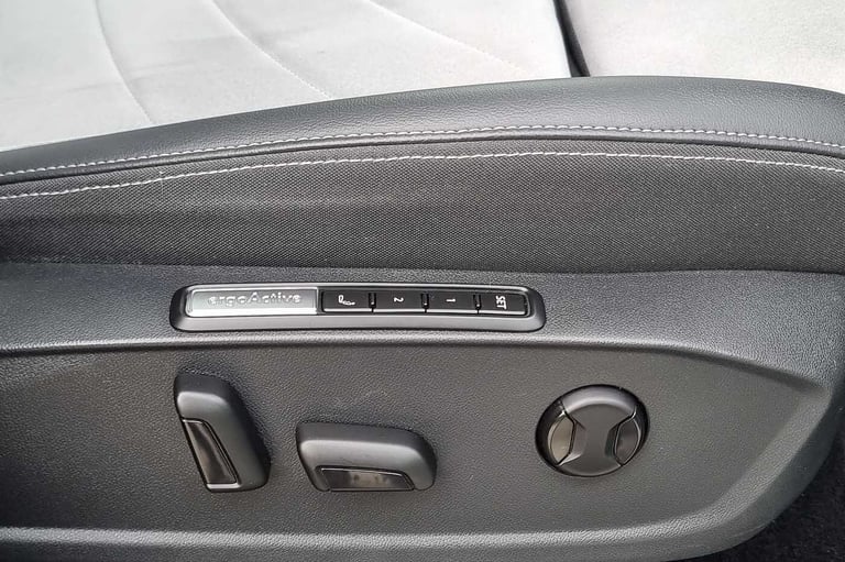 2023 Volkswagen ID3 150kW Max Pro Performance 58kWh 5dr Auto Hatchback Electric Automatic